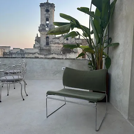 דירה Area 8 Design With Stunning Terrace