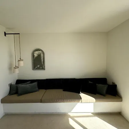Area 8 Design With Stunning Terrace